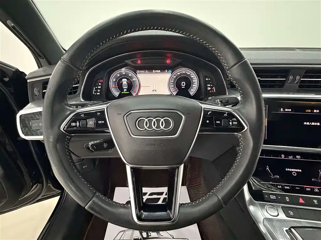 Audi A6L — фото 13