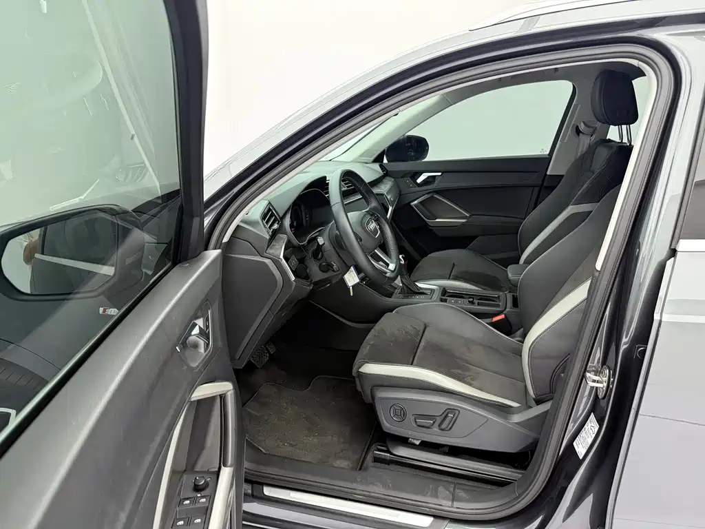 Audi Q3 — фото 20