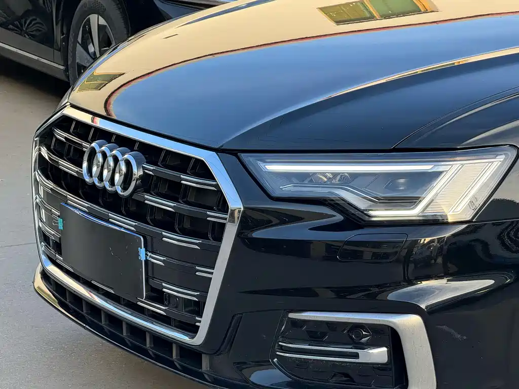 Audi A6L — фото 2