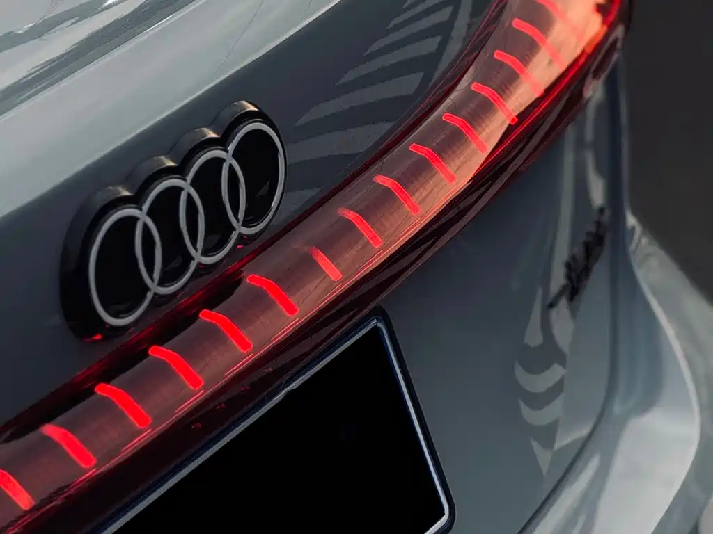 Audi A5L — фото 23