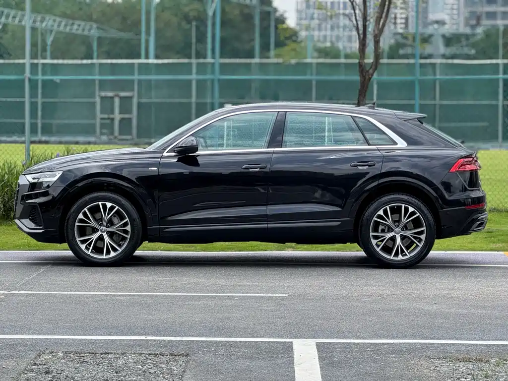 Audi Q8 — фото 3