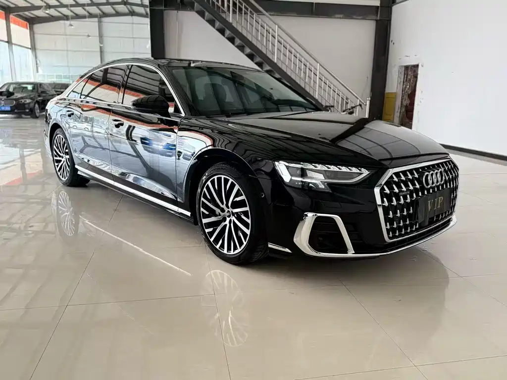 Audi A8 — фото 3