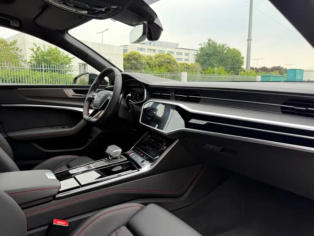 Audi RS 7 — фото 11