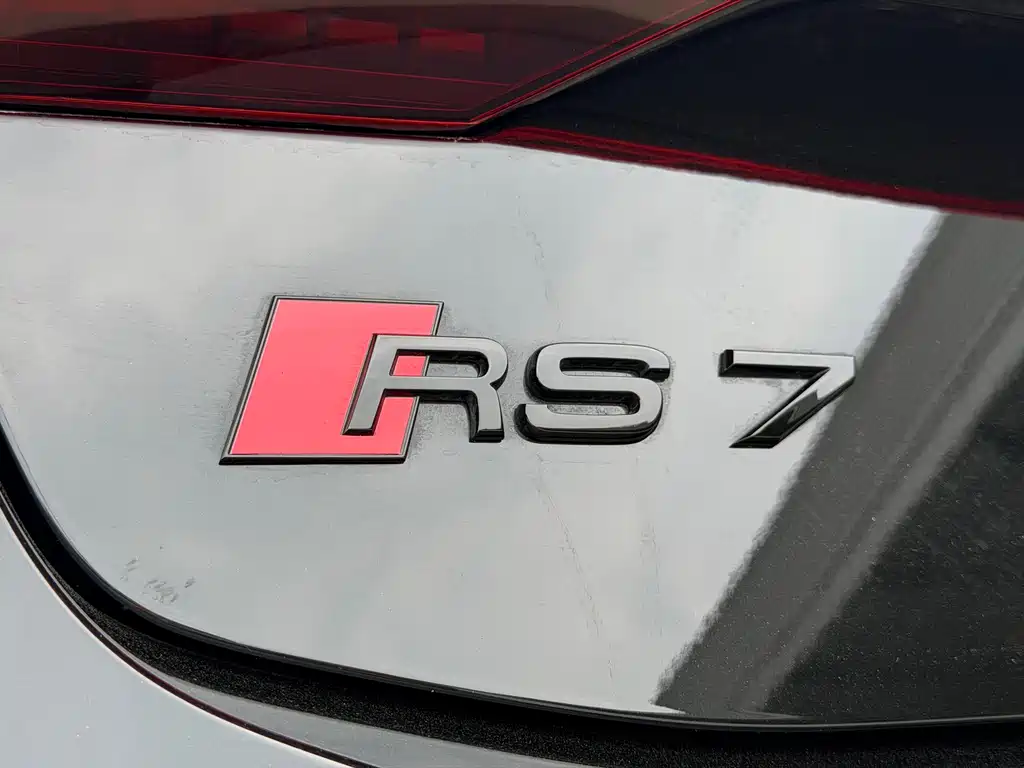 Audi RS 7 — фото 25