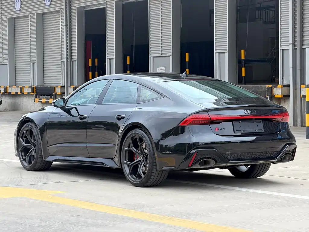 Audi RS 7 — фото 4