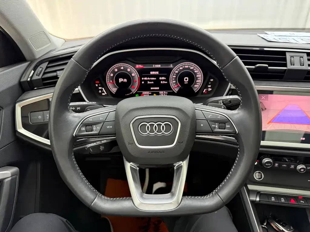 Audi Q3 — фото 7