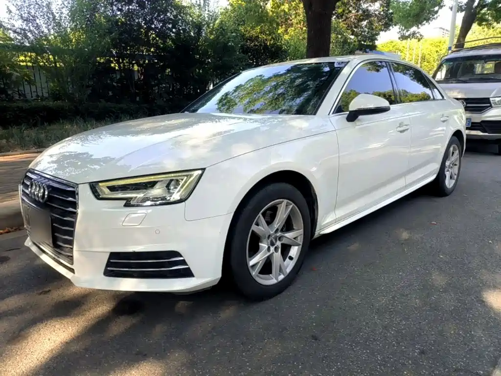 Audi A4L — фото 2