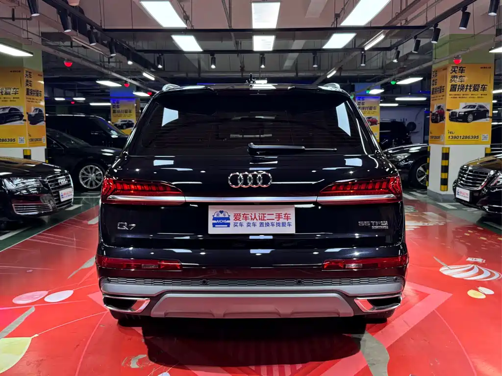 Audi Q7 — фото 6