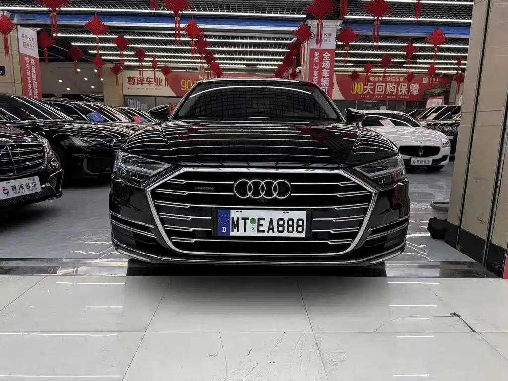Audi A8 — фото 3