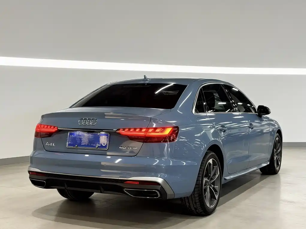 Audi A4L — фото 5