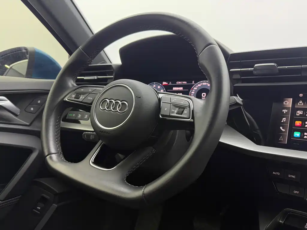 Audi A3 — фото 13