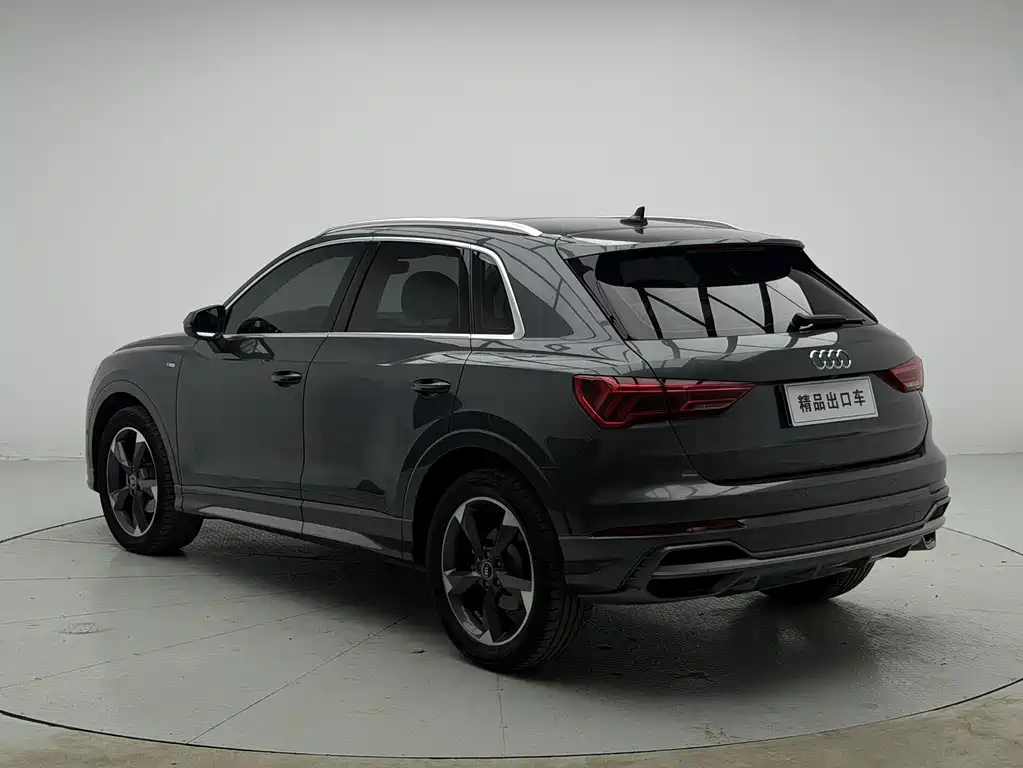 Audi Q3 — фото 4