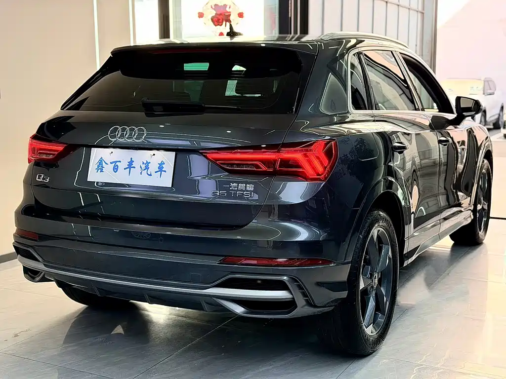 Audi Q3 — фото 10