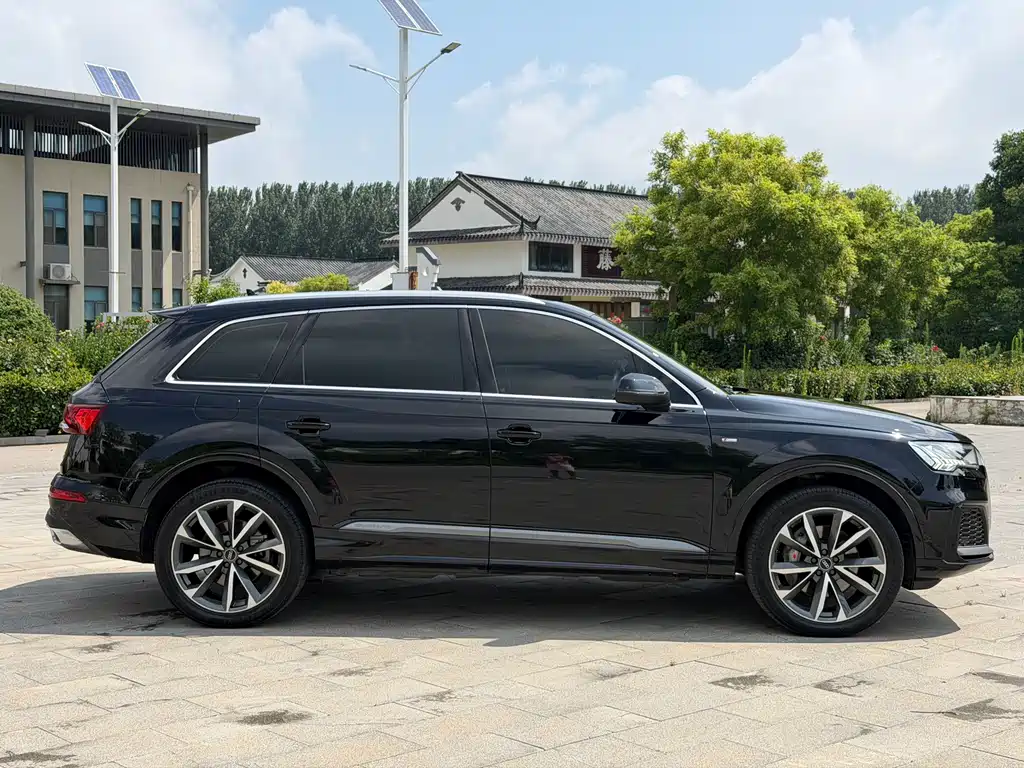 Audi Q7 — фото 4