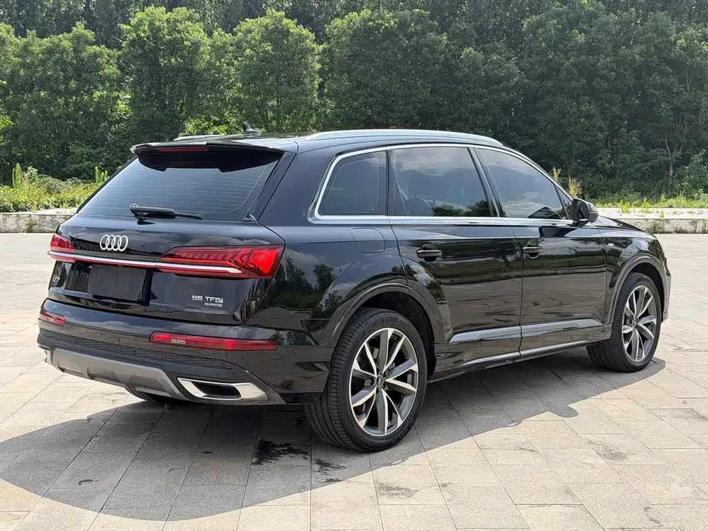 Audi Q7 — фото 5