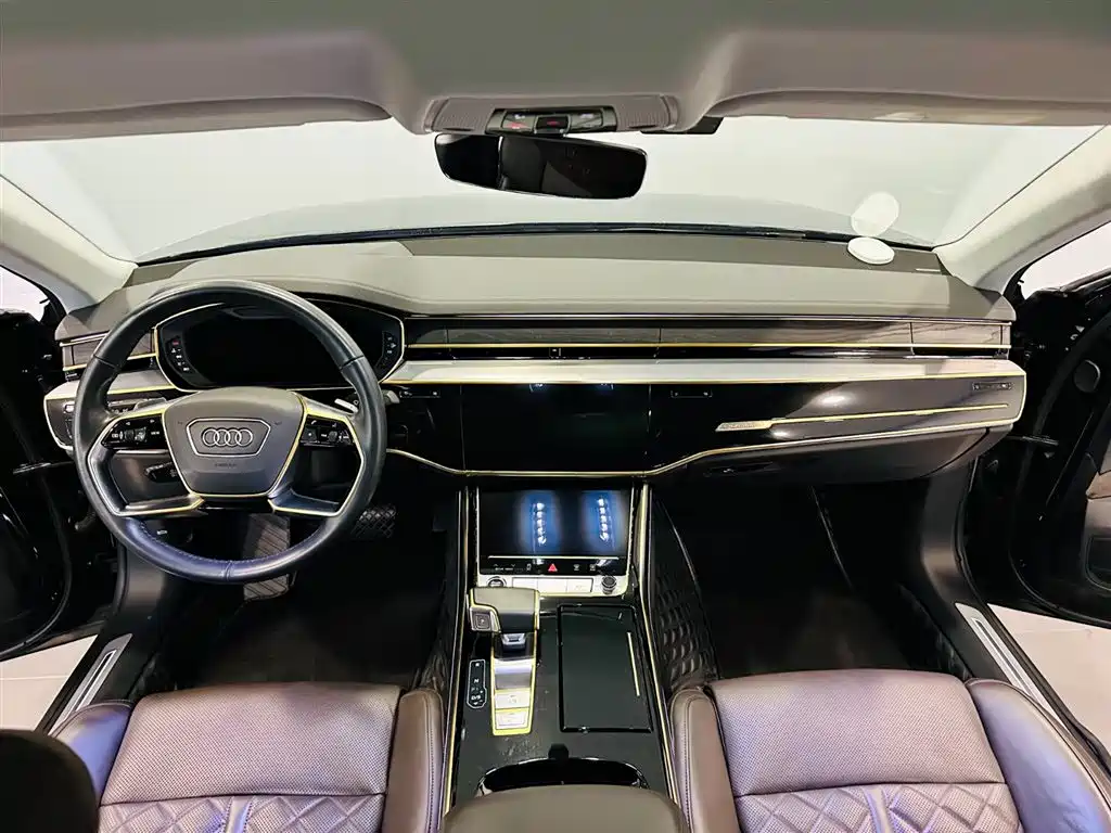 Audi A8 — фото 8