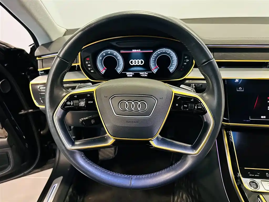 Audi A8 — фото 9