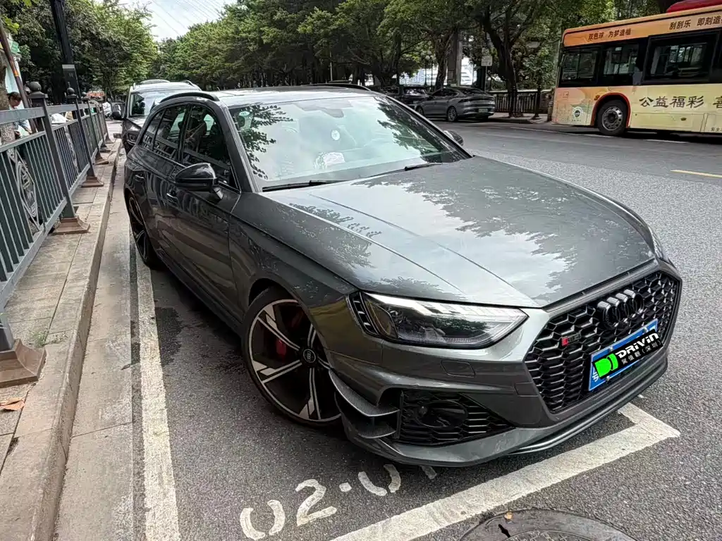 Audi RS 4 — фото 2