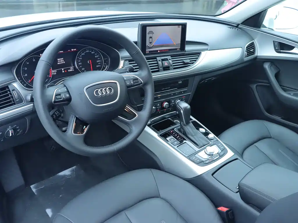 Audi A6L — фото 6