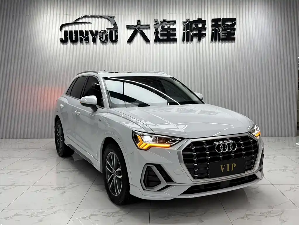 Audi Q3 — фото 3