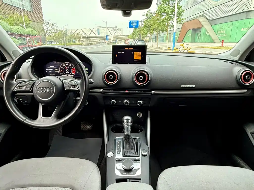 Audi A3 — фото 11