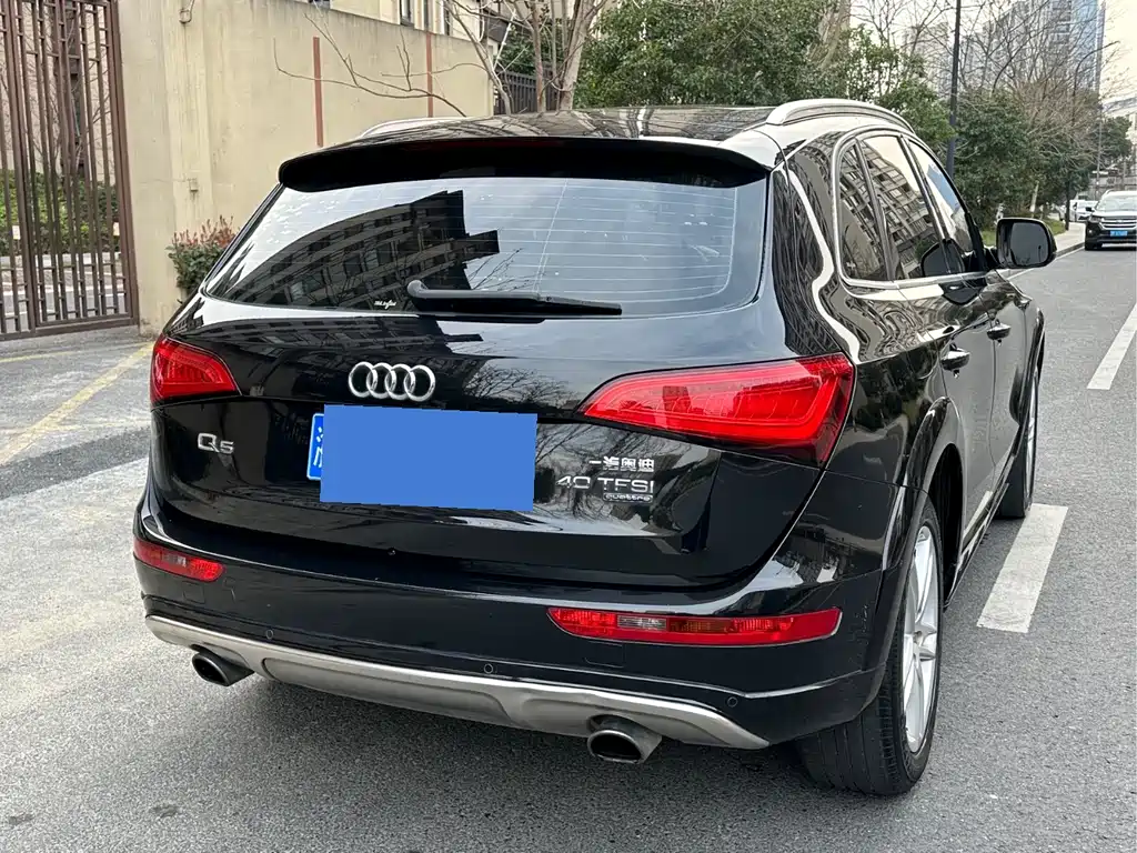 Audi Q5 — фото 6