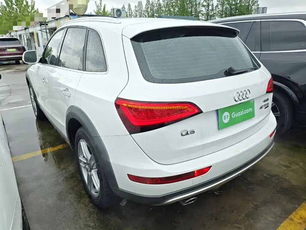 Audi Q5 — фото 23