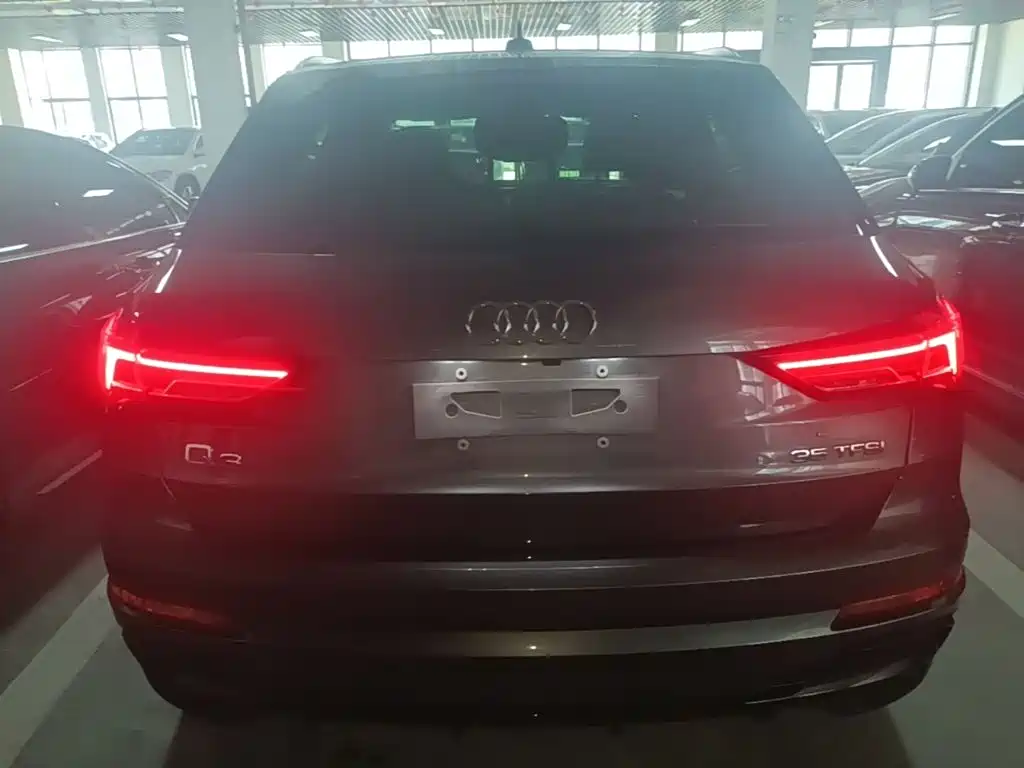 Audi Q3 — фото 6