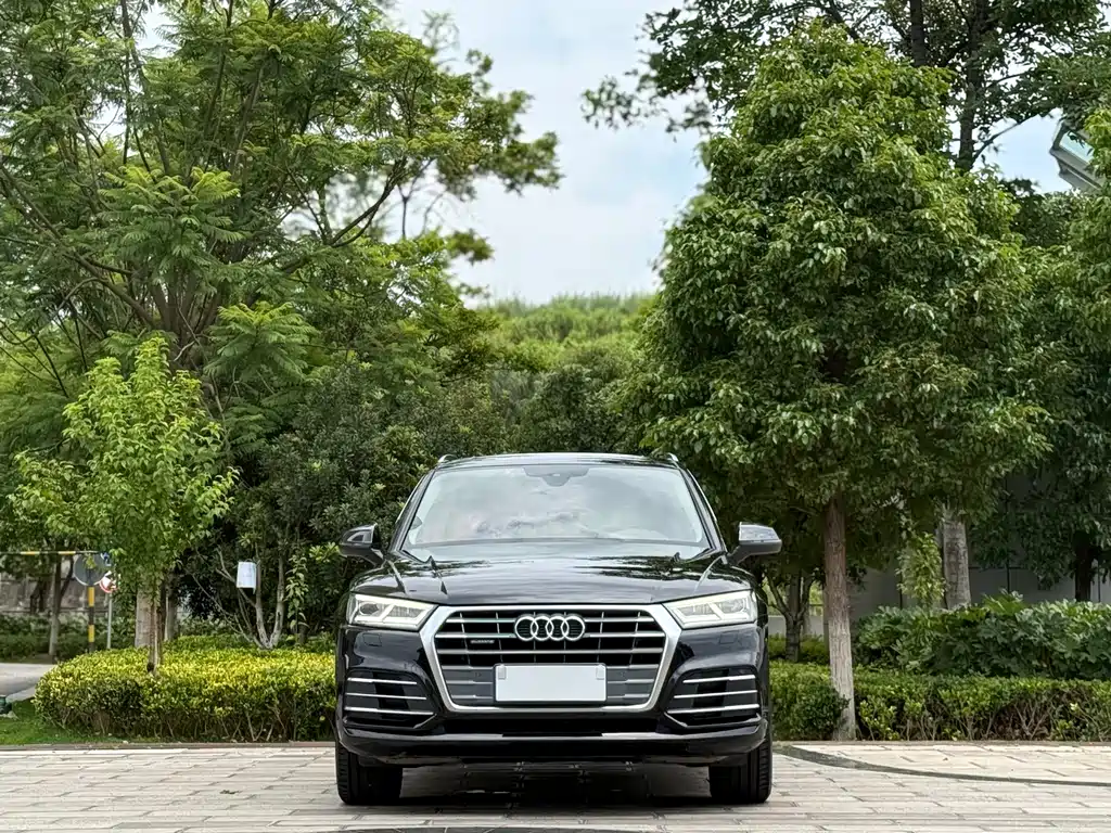 Audi Q5L — фото 2