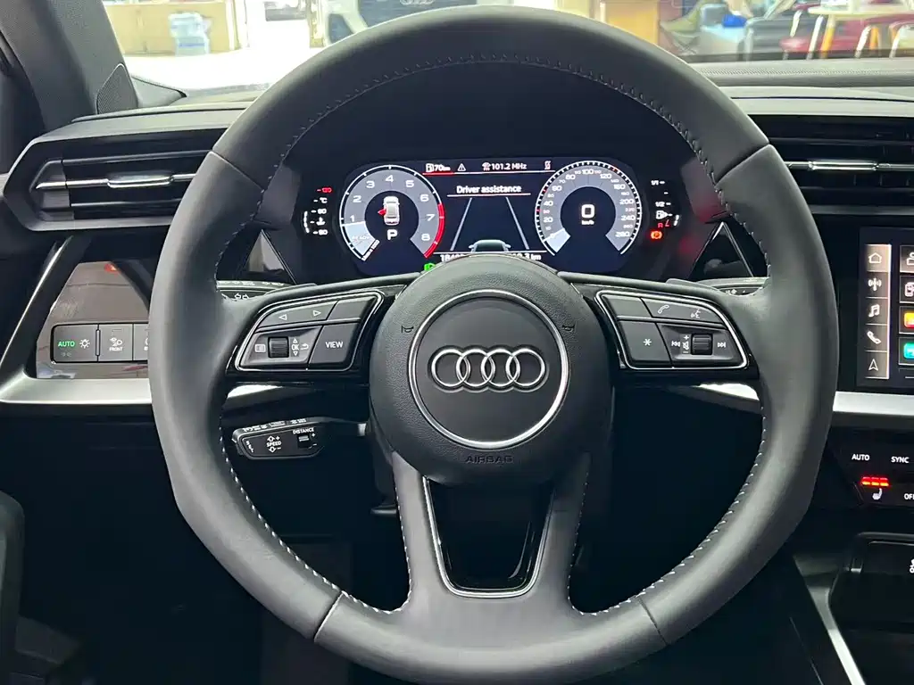Audi A3 — фото 10