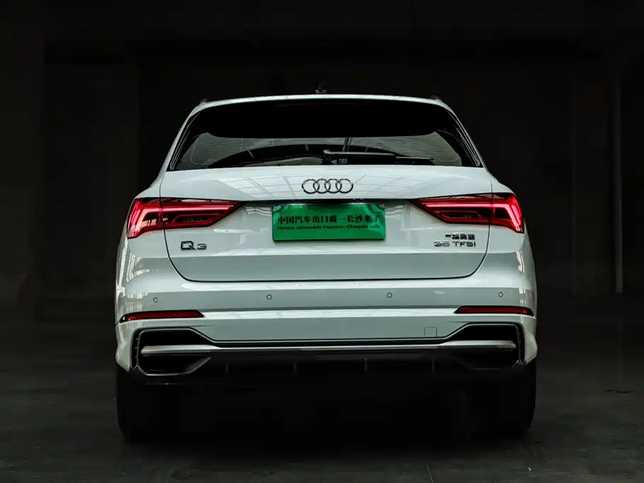 Audi Q3 — фото 6