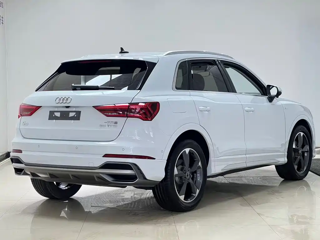 Audi Q3 — фото 4