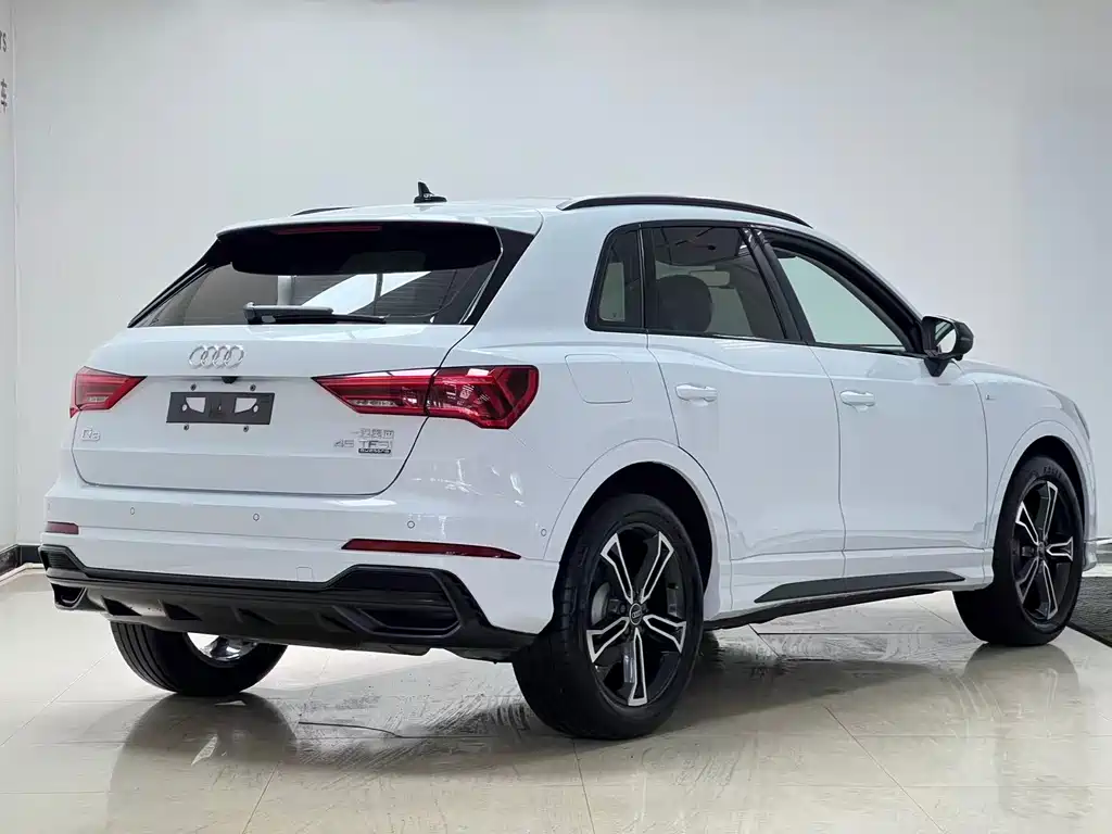 Audi Q3 — фото 4