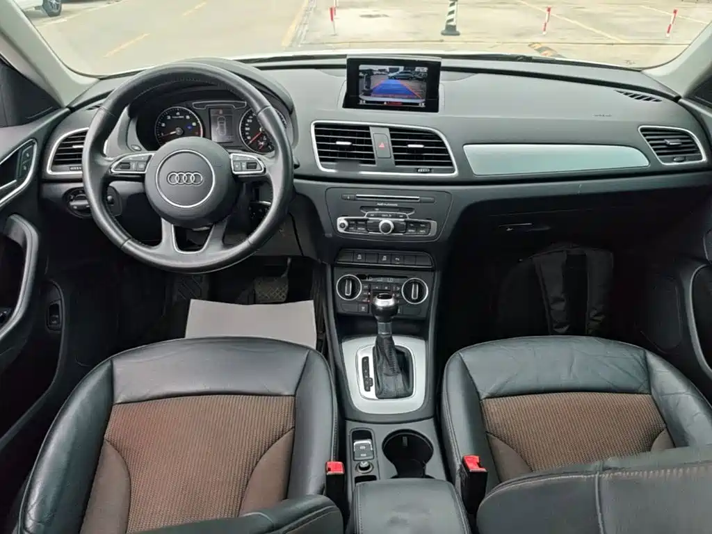 Audi Q3 — фото 10