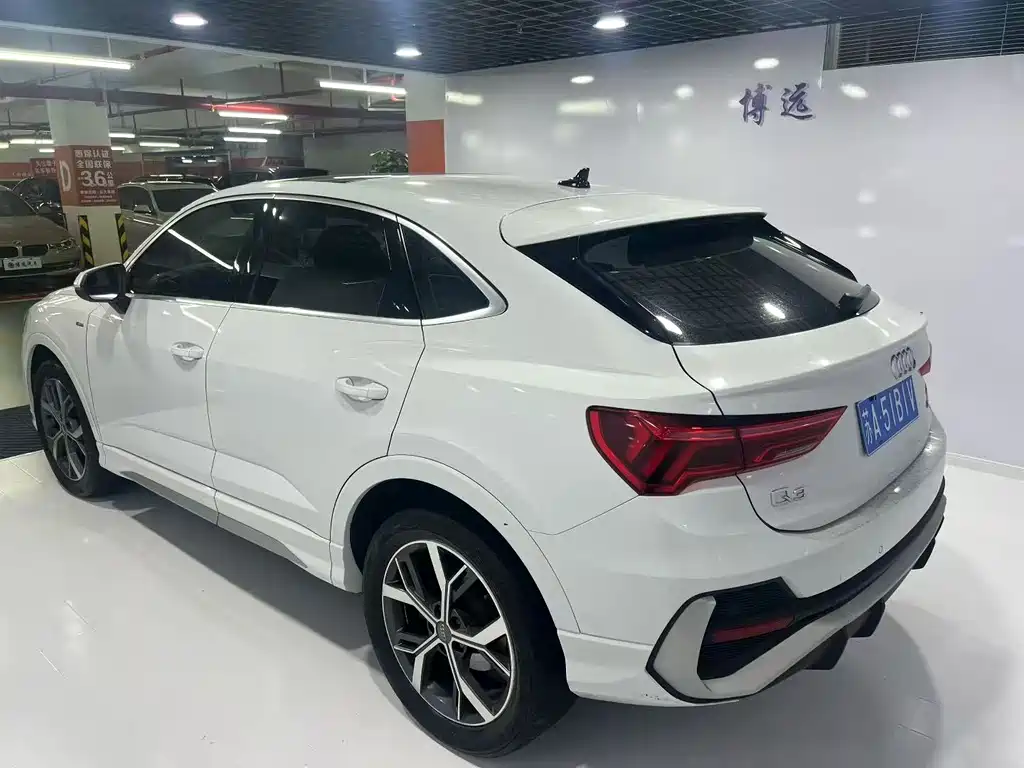 Audi Q3 Sportback — фото 7
