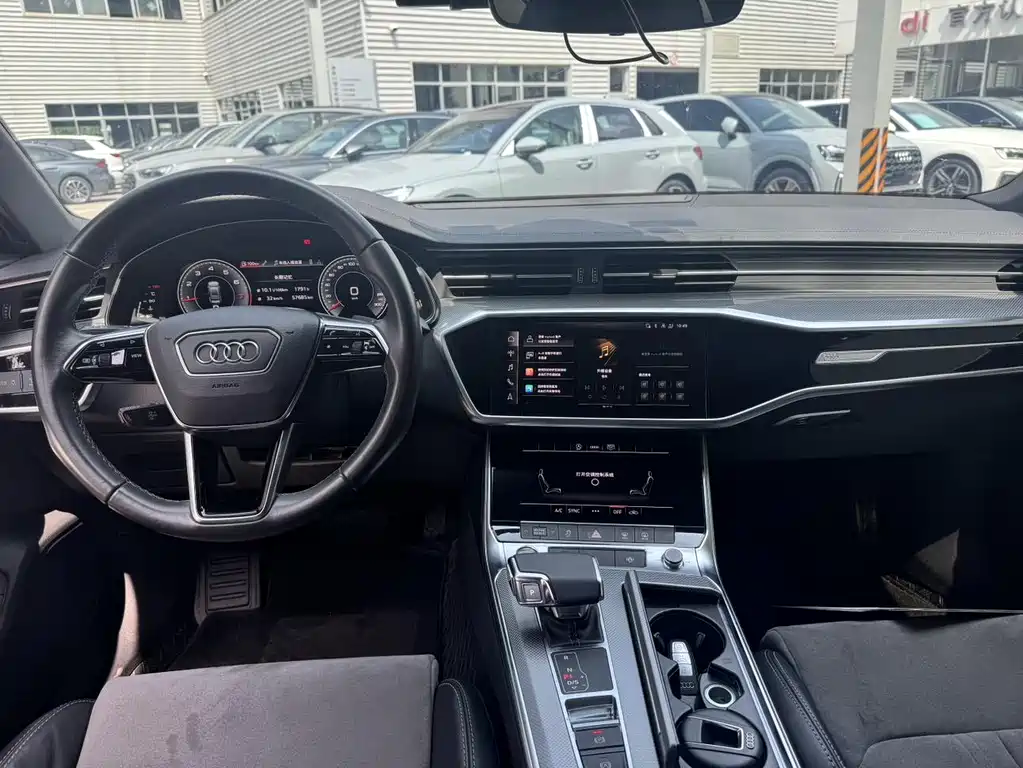 Audi A6L — фото 15