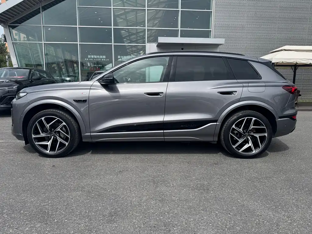 Audi Q6L e-tron — фото 3