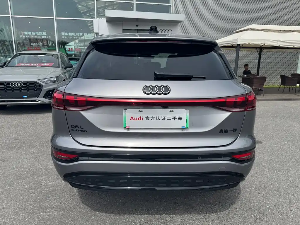 Audi Q6L e-tron — фото 4