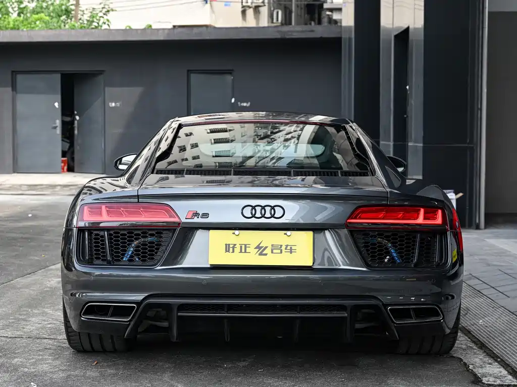 Audi R8 — фото 4