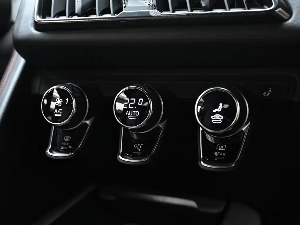 Audi R8 — фото 10