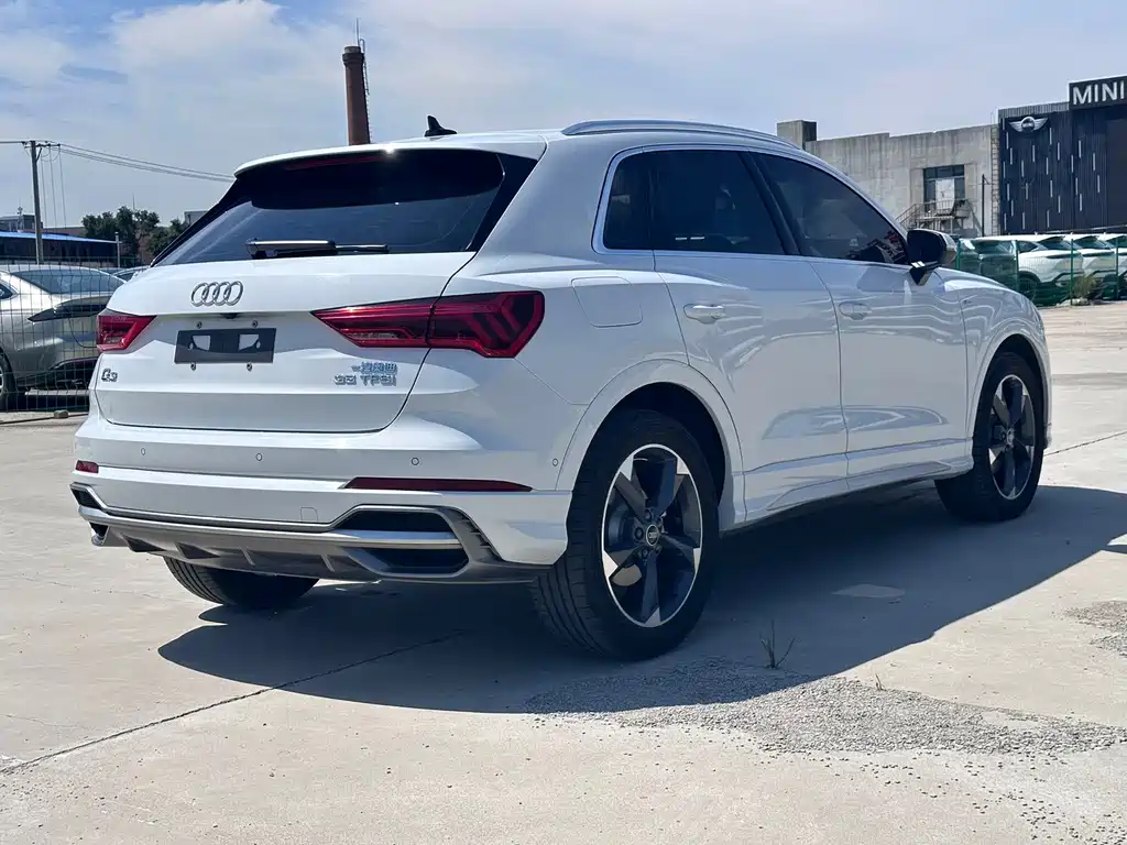 Audi Q3 — фото 5