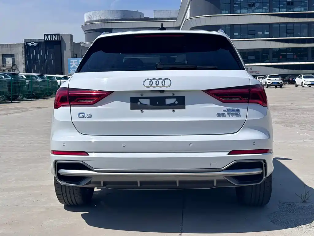 Audi Q3 — фото 6
