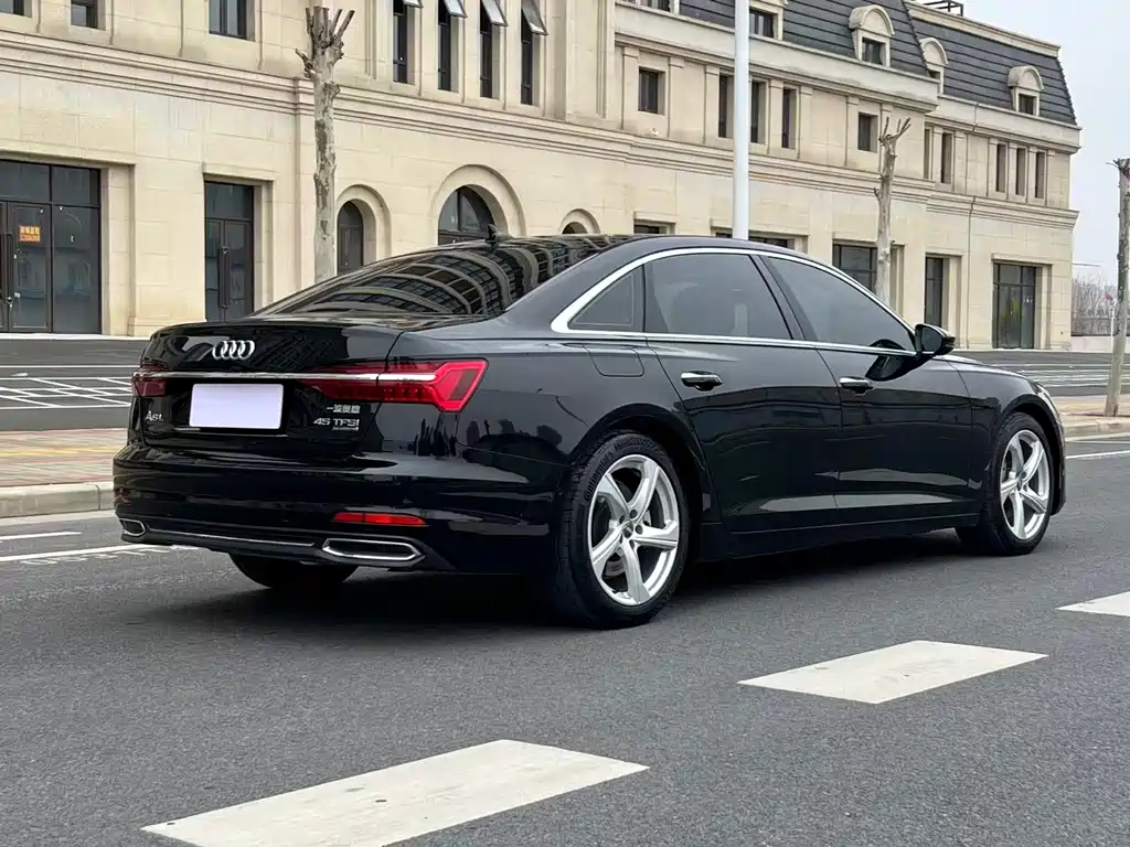 Audi A6L — фото 4