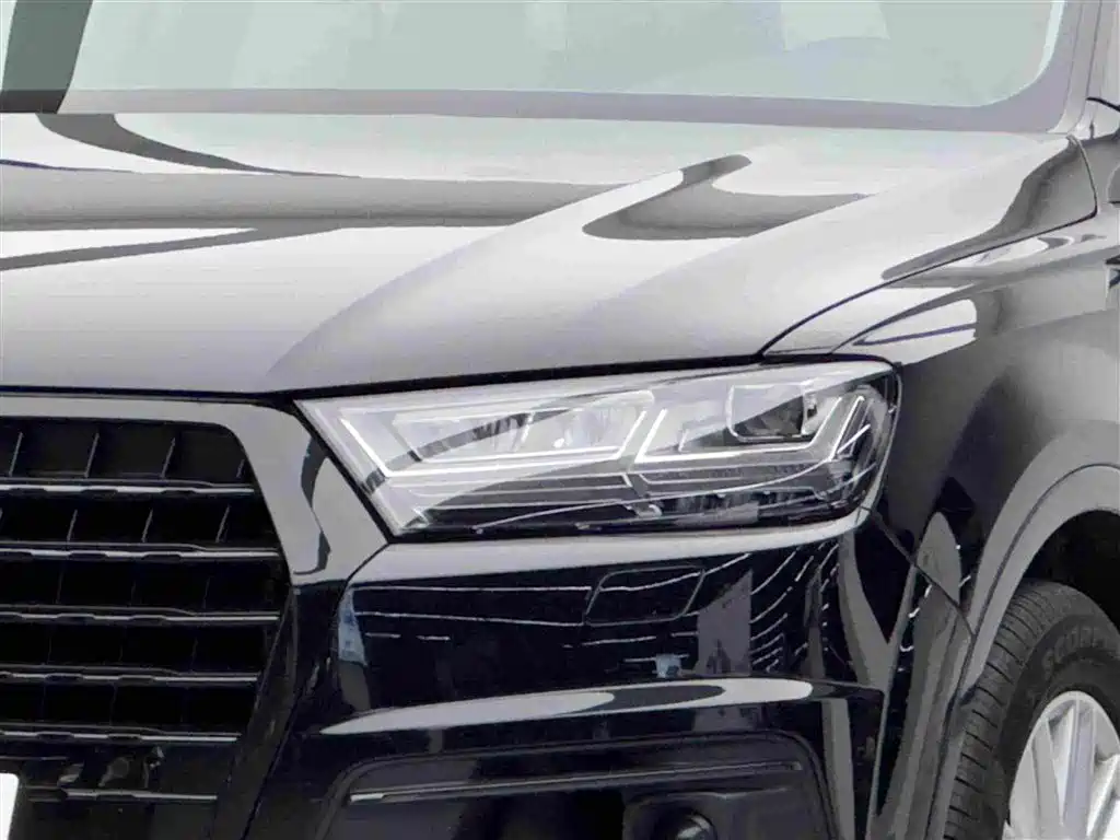 Audi Q7 — фото 3