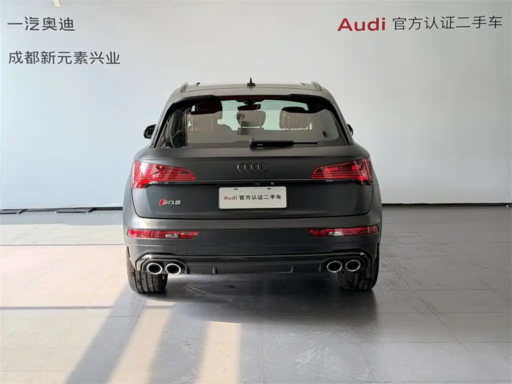 Audi SQ5 — фото 5