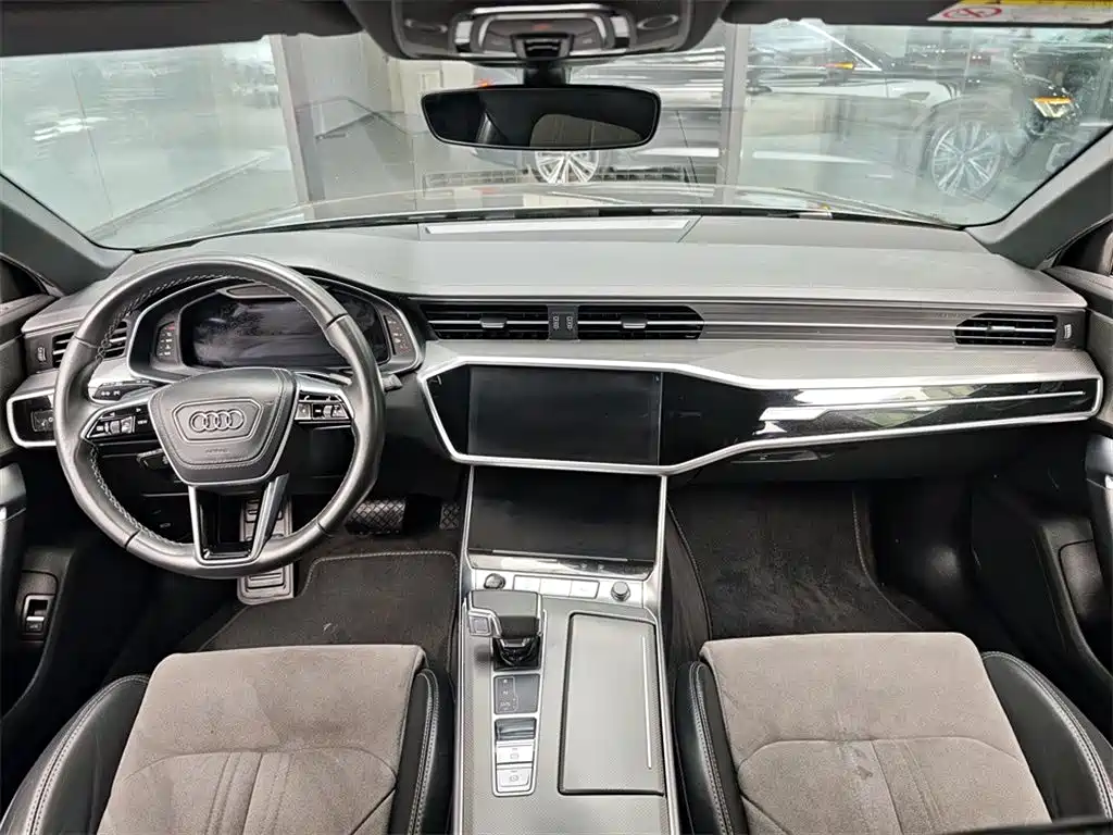 Audi A6L — фото 6