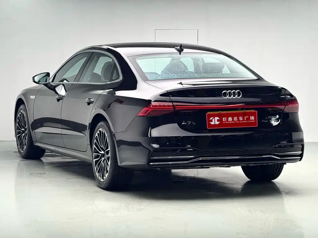 Audi A7L — фото 5