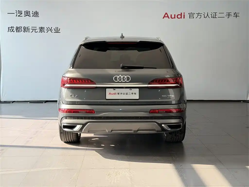 Audi Q7 — фото 5
