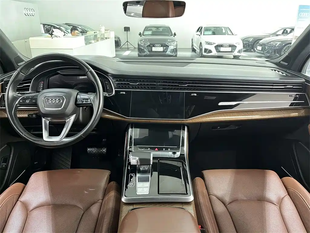 Audi Q7 — фото 6