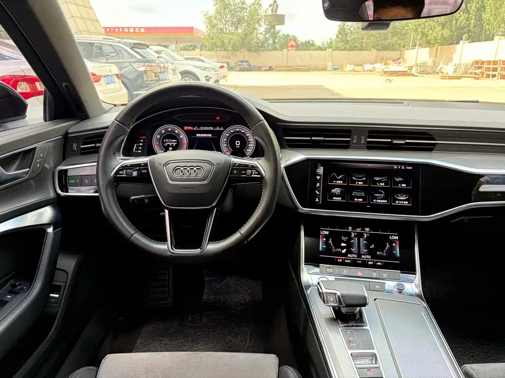 Audi A6L — фото 20